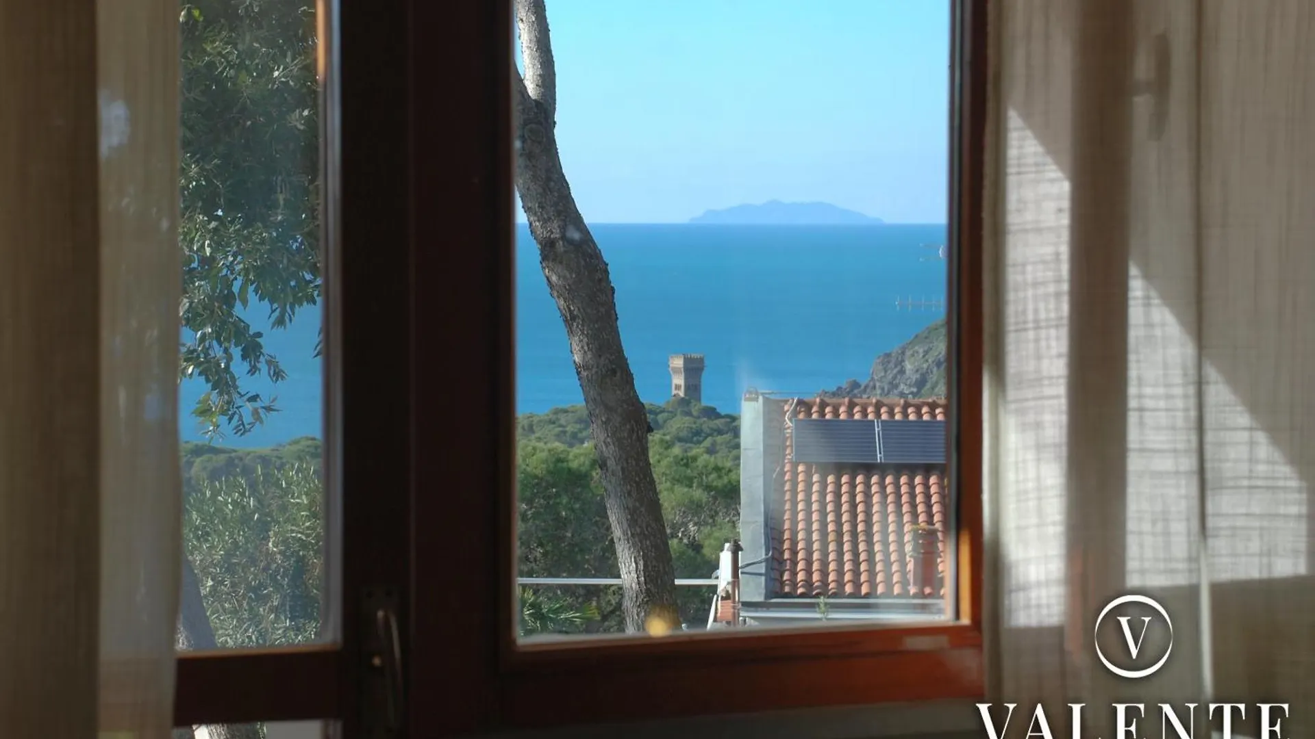 Holiday home Beach House With Garden Quercianella Italy