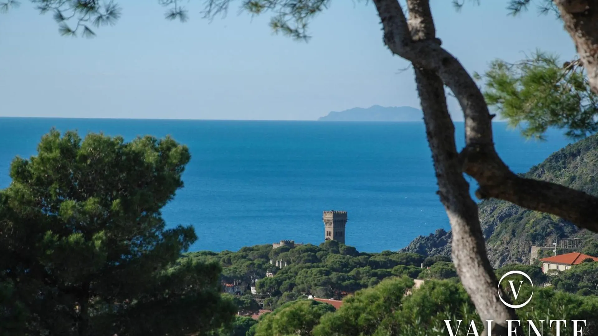 Beach House With Garden Quercianella Italy