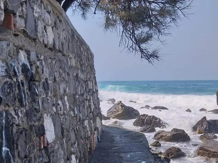 Beach House With Garden Quercianella Italy